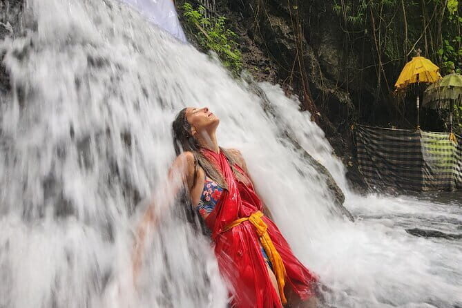 Private Balinese Purification in Holy Water at Temple with Local - Key things that make this tour worth your morning