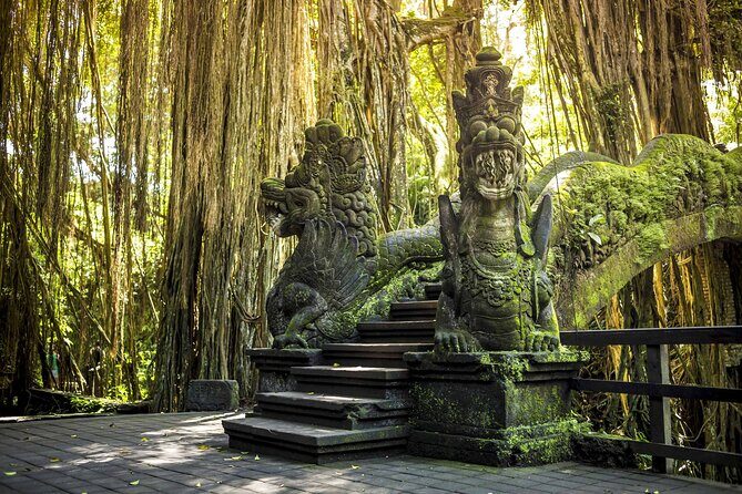 Private Customize Ubud Day Tour With Experienced Driver - Ubud Palace and Ubud Traditional Art Market: History Meets Shopping