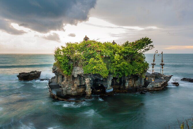 Private Full-Day Handara, Ulun Danu, Jatiluwih and Tanah Lot Tour - Ulun Danu Bratan Temple and Lake Beratan: where the lake matters