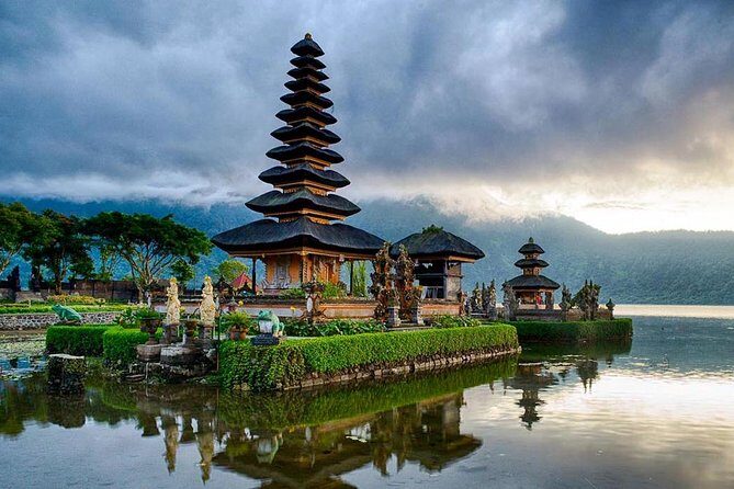 Private Full-Day West Bali Tour with Waterfall Visit - Gitgit Waterfall: the 800-meter hike and the swim reward