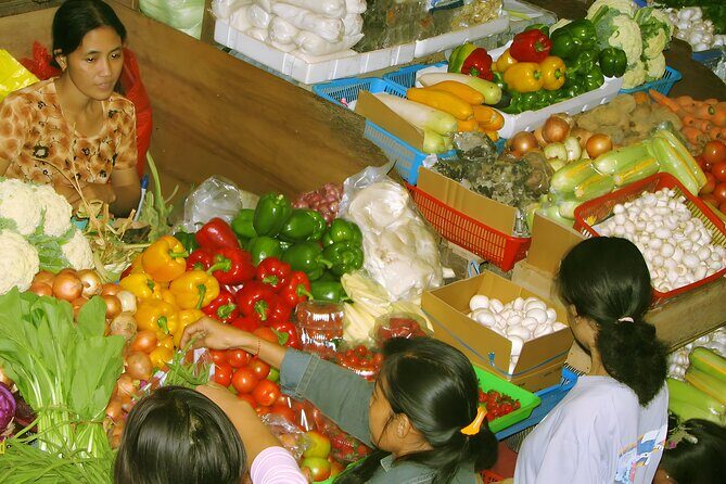 Private Half-Day Tour: Denpasar City Trip - Badung Traditional Market: shopping for daily life at Bali’s biggest market