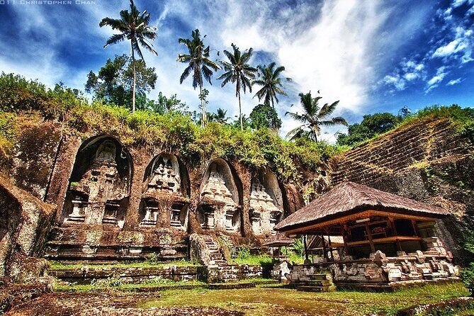 Private Inclusive Tour: The Best Of Ubud With Jungle Swing - Ubud Palace and the Traditional Art Market: culture closer to daily life