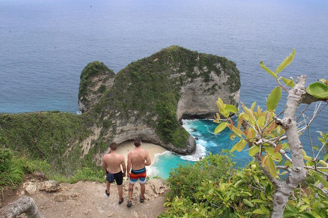 Private Instagramable West Nusa Penida Tour - Crystal Bay: Calm water for relaxing and snorkeling time