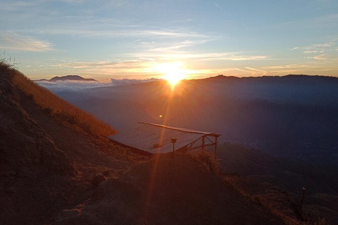 Private Mount Batur Sunset Trekking - All inclusive tour - Getting to the top around sunset: what that viewpoint actually delivers