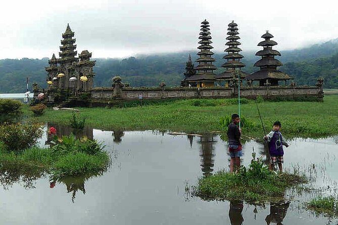 Private Munduk Waterfalls Trekking Tour - The 3-hour Munduk trek: waterfalls, rice terraces, and real village life