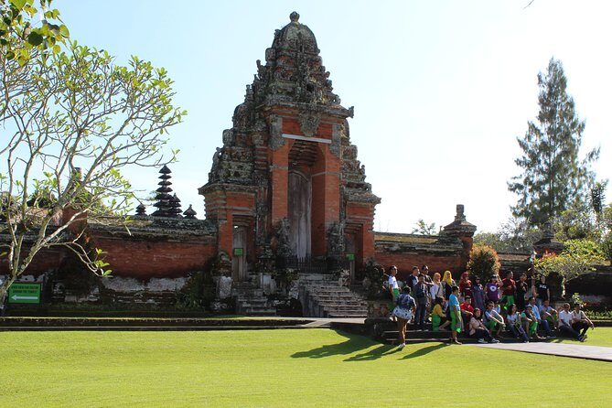 Private Tour: Bali Temples, Hidden Waterfall and Handara Gate - Leke Leke Waterfall: The Walk-Down, Swim-Friendly Pause