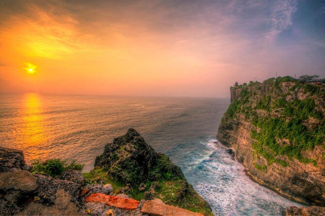 Private Tour: Full-Day Tanah Lot and Uluwatu Temples with Kecak Fire Dance Show - Padang Padang Beach for a breather and ocean photos