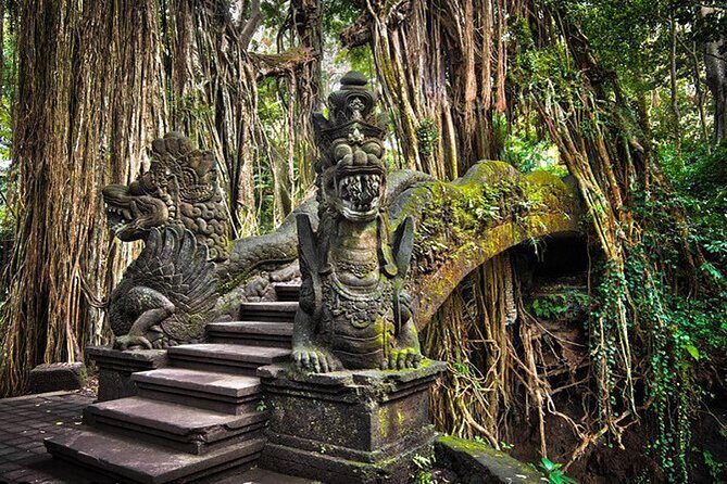 Private tour in Ubud country side - Tebasari Resto, Bar & Lounge: a lunch stop that keeps the schedule sane