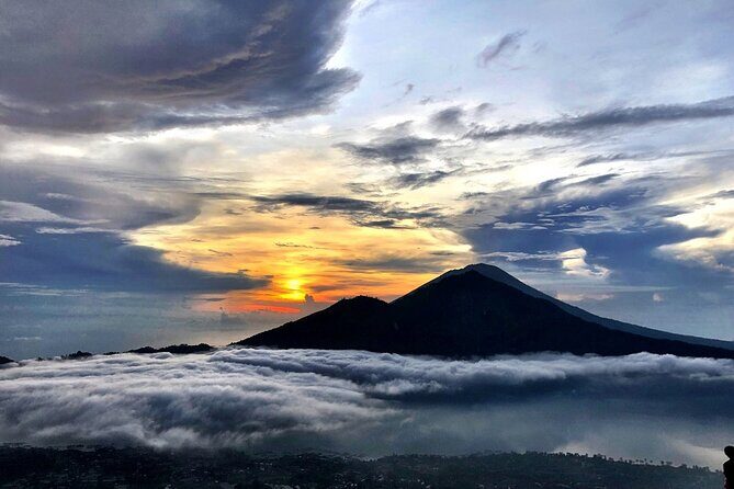 Private Tour : Mount Batur Sunrise Trekking With Private Guide - Breakfast on the Crater Rim: Fuel for the Descent