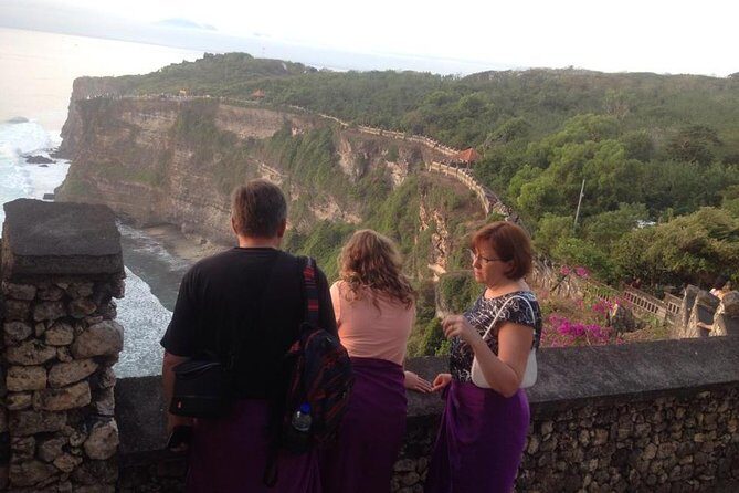 Private Tour Rafting Uluwatu Kecak Dance Sunset and Dinner in Jimbaran Bay - The Uluwatu Temple cliff stop: sunset + Kecak in one timed experience