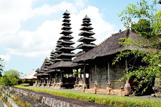 Private Tour: Tanah Lot at Sunset - Private guide value: cultural help and safe, confident driving