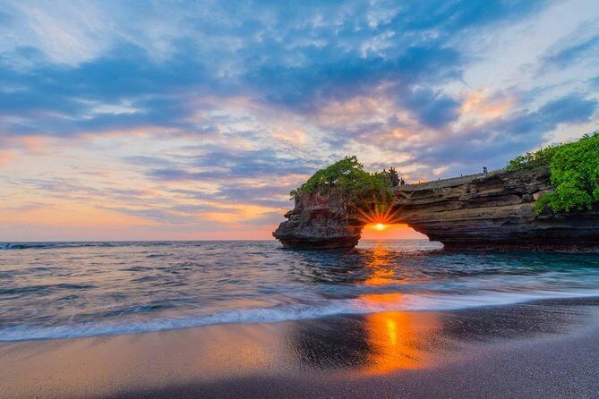 Private Tour: Tanah Lot at Sunset - Staying comfortable: how to enjoy the hour at each temple
