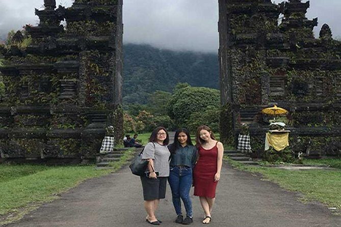 Private Tour: Ulun Danu Temple-Handara Gate-Wana Giri Hill&Tanah Lot Sunset - A Private 10-Hour Circuit From Kuta: What $50 Buys You