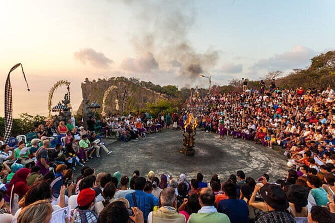 Private Tour Uluwatu Temple and Kecak Sunset Dance - Why Uluwatu and the kecak dance hit hard