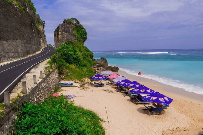 Private Tour Uluwatu Temple and Kecak Sunset Dance - The guide you want: English support and real calm