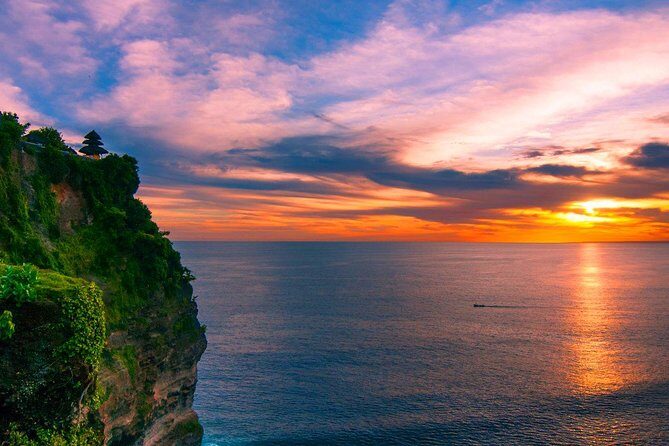 Private Tour: Uluwatu Temple & Southern Bali Highlights - Kecak fire dance at Uluwatu: how to enjoy it without losing your mind