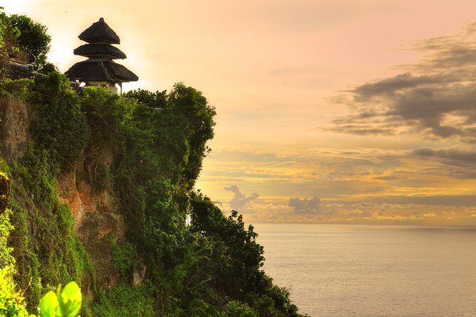 Private Tour: Uluwatu Temple & Southern Bali Highlights - The Uluwatu cliff temple stop: jaw-drop views with real monkey energy