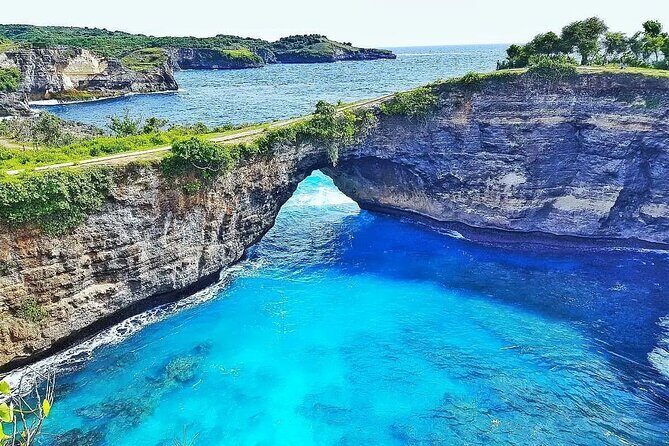 Private Tour West Nusa Penida with T-Rex Beach - Private AC transport on Nusa Penida: why it matters