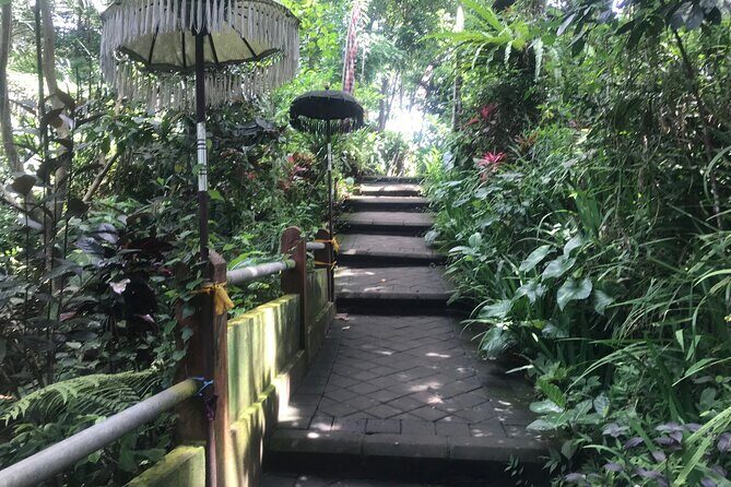 Purification Holy Bath at Beji Gria Waterfall - What to wear and pack: my practical checklist