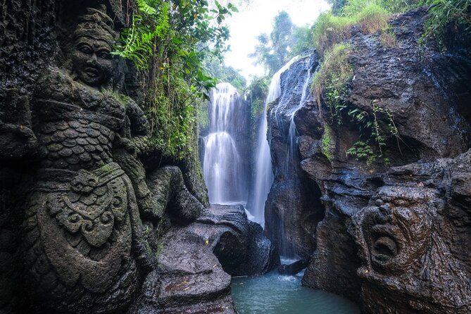 Purifications at Beji Griya Waterfalls - Beji Griya Park Waterfall Temple: the purification sequence in plain terms