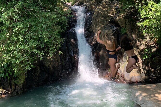 Sekumpul waterfall & aling2 waterfall with private service (including activity) - Air-conditioned comfort plus real local guidance