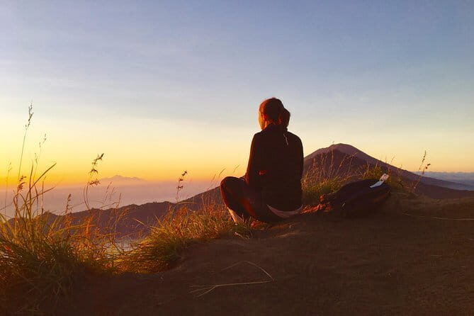 Sunrise Hike + Breakfast with Local Guide & Hotel Pickup - Who Should Book This Mount Batur Sunrise Trek?