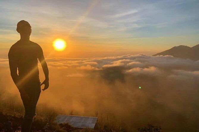 Sunrise mount batur trecking all inclusive - Sunrise photos toward Lombok: what to expect when the sky cooperates