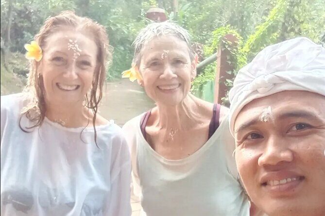 Taman Beji Griya Waterfall Tranquil Purification Ceremony - The purification ceremony under the waterfall: what actually happens