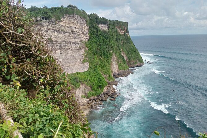 Tanah Lot and Uluwatu Temple Private Guided Tour - Uluwatu Temple: cliffside ocean views and monkey-zone awareness