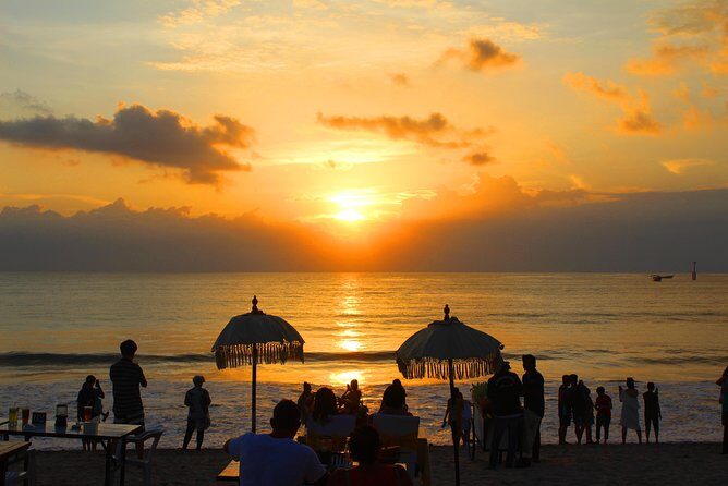 Tanah Lot and Uluwatu Temple - Stunning Ocean View with Sunset - Tanah Lot: The Rock Temple That Makes Sunset Feel Close