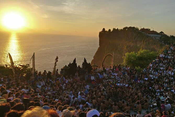 Tanah Lot and Uluwatu Temple - Stunning Ocean View with Sunset - How the Day Flows From Hotel Pickup to Sunset Finale