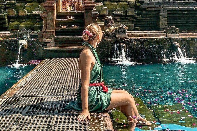 Tanah Lot Temple, Waterfall & Ubud Tour (Private & All-Inclusive) - Tanah Lot Temple: sea temple views on a stone out at the ocean