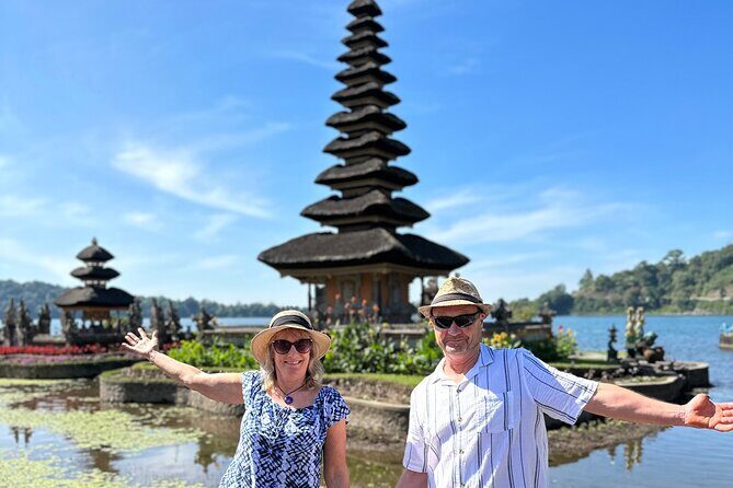 Tanah Lot Tour & North Bali Tour : All-Inclusive Best Experience - Wanagiri Twin Lake viewpoint: Buyan and Tamblingan together