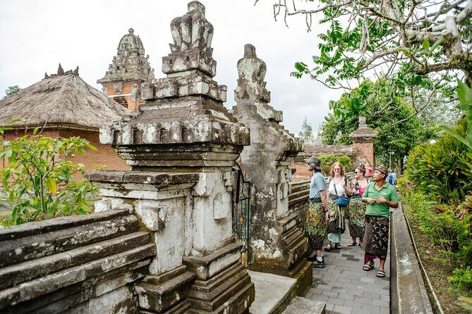 Tanah Lot & UNESCO Heritage Small Group Tour - Pickup Success: Lessons from Real-World Guide Styles