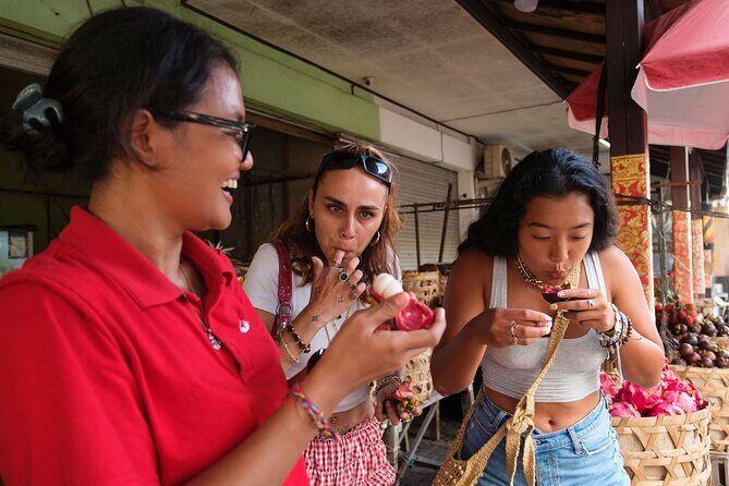 Taste & Explore Bali: Denpasar Street Food & Historic Sites - Pura Agung Jagatnatha: A Sacred Start in the City’s Middle