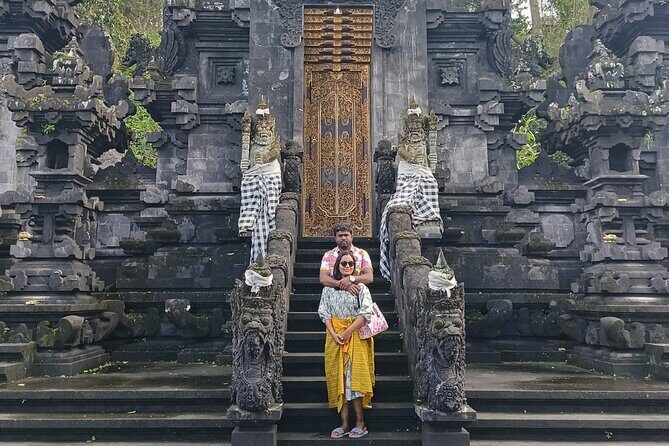 The Fantastic East Of Bali Private Guided Tour - Happy Swing Bali and Tegalalang Rice Terraces: Great Views, Buy-Your-Own Fun