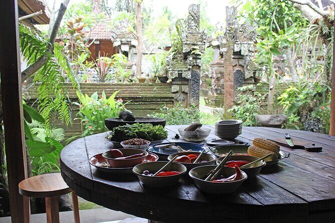 Traditional Balinese Meal in Ubud in Dewa's Family Village Home - The Balinese menu: what you’re likely to eat