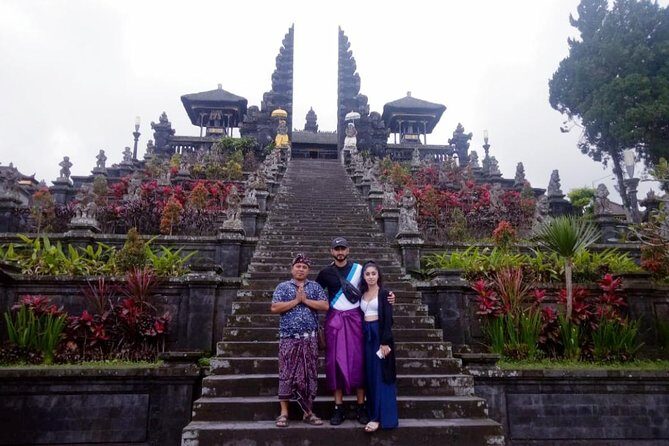 Tukad Cepung Besakih Lempuyang Temple Best of East Bali Tour - Mount Agung Lunch at Lereng Agung: The Break That Actually Matters