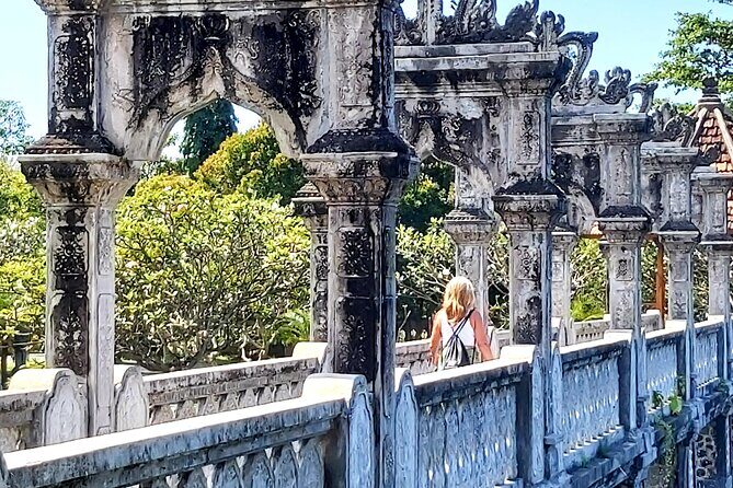 Ubud Bali Driver - Private Driver in Ubud - The route: waterfalls, holy water, and rice terraces (in one day)