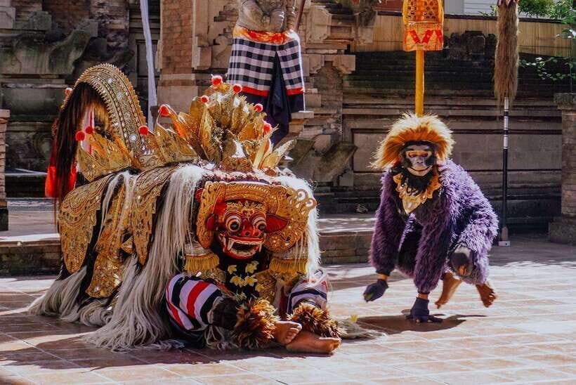 Ubud: Barong Dance and Keris Cultural Dance Show Tickets - Costumes, Masks, and the Gamelan Soundtrack