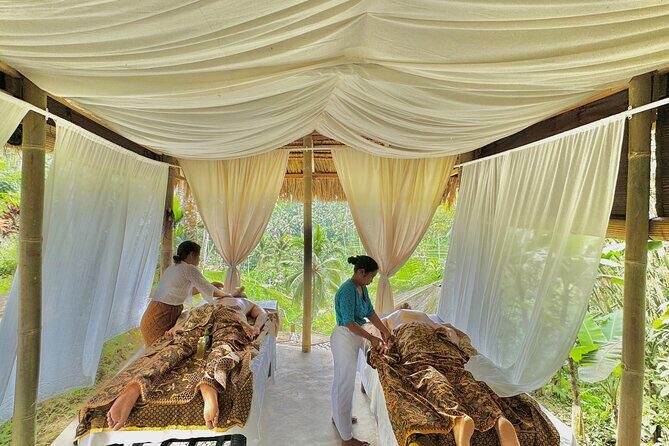 Ubud Healing Retreat Yoga, Massage, Purification & Rice Terraces - Open-air Balinese massage at U RELAX- UBUD in U Fun Field