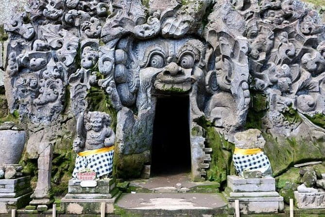 Ubud: Holy Water Temple, Volcano View, Rice Terrace, MonkeyForest - What You’re Paying For in This Ubud Private Day