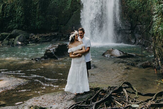 UBUD Instagram Spot Tour with Photographer - Tegalalang rice terraces: mud, timing, and getting shots without rushing