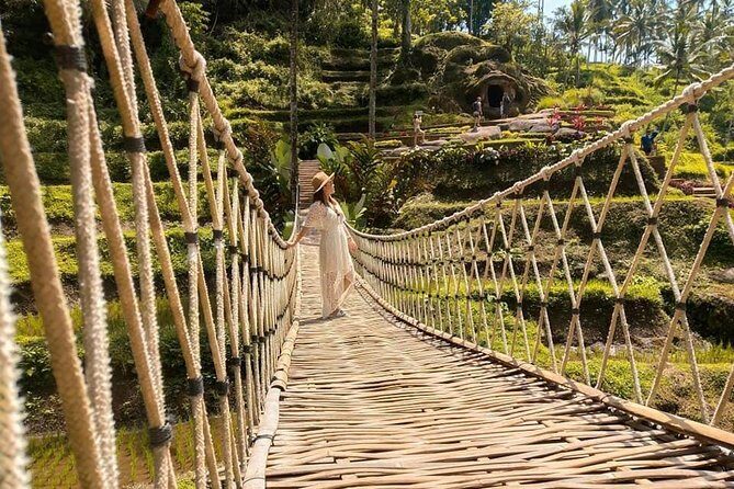 Ubud: Monkey Forest, Jungle Swing, Rice Terrace, and Water Temple - Sacred Monkey Forest Sanctuary: etiquette, photos, and keeping it fun