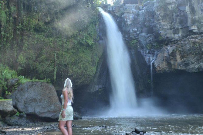 Ubud Monkey Forest Sanctuary Tours and Cretya - Stop 2: Celuk, the silver craft village (quick, but worth the look)