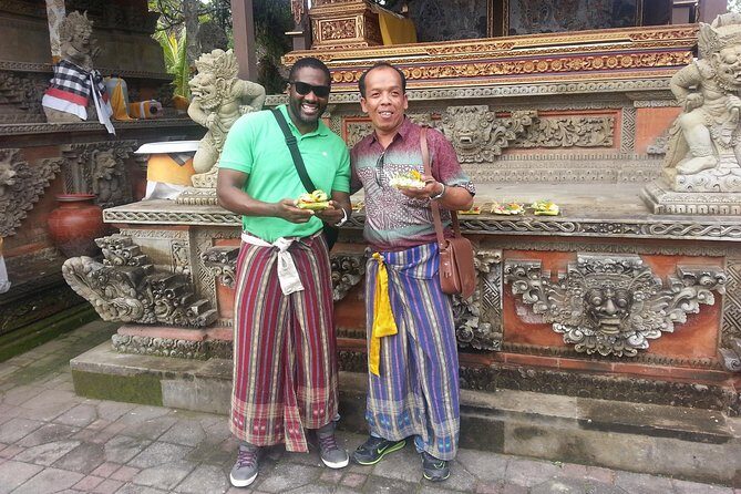 Ubud Tegalalang Rice Teracce & Tanah Lot Tour - Stop 1: Legong Fine Art of Batik (Start With Something You Can Take Home)