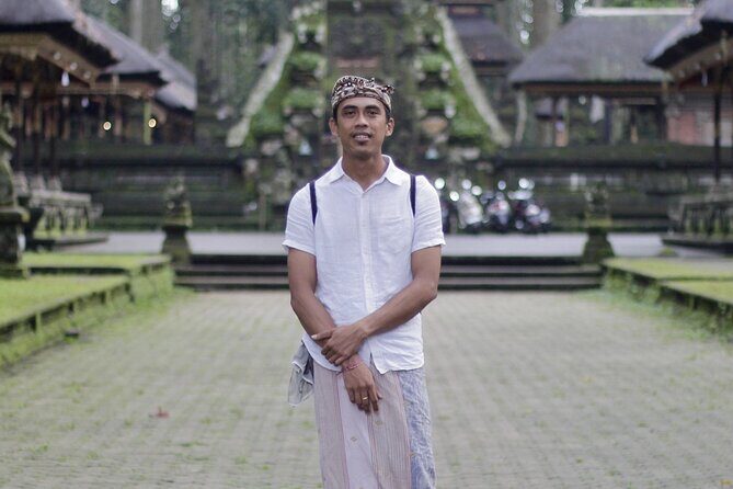 Ubud Tirta Empul Temple Tour with Purification Experience - Your guide’s job: temple rules, step-by-step flow, and calm instructions