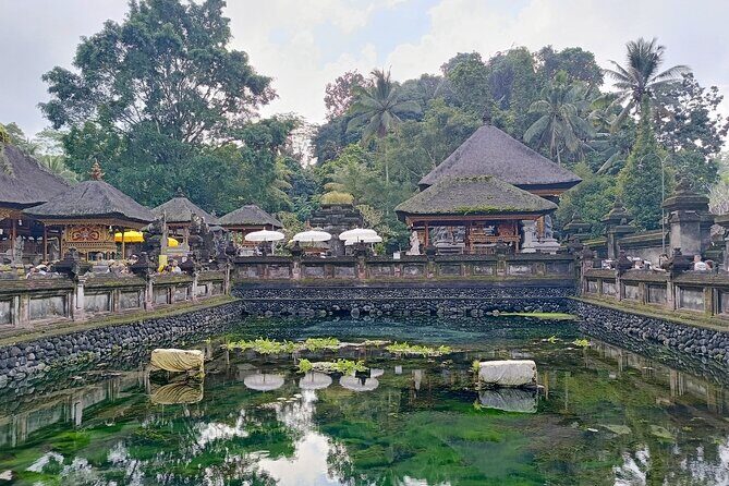 Ubud Tirta Empul Temple Tour with Purification Experience - Small group dynamics: meeting like-minded people without losing the ritual