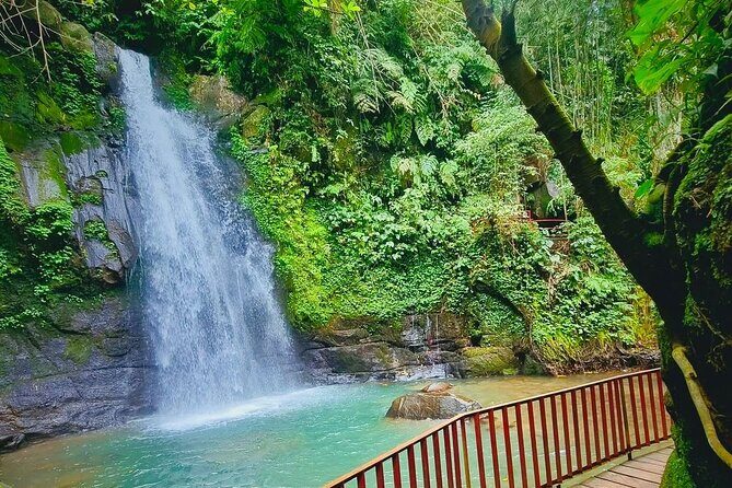 Ubud Top Waterfall and swing in tegallalang - The Guides Matter: Niko and Eka’s Photo Help and Car Chat