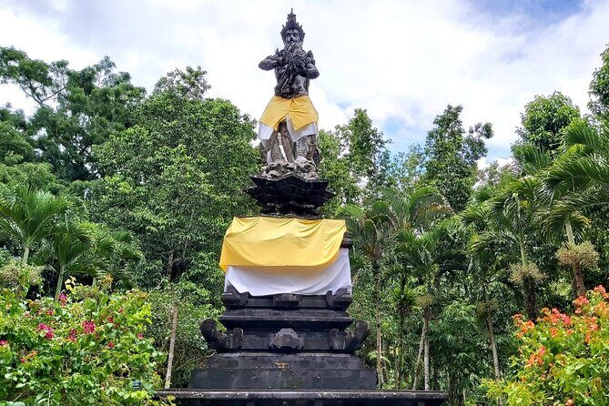 Ubud Tour - Ubud Highlight - Private Tour All inclusive - Lunch at D Alas Warung: a planned break with jungle views